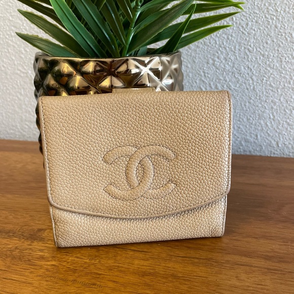 CHANEL Handbags - CHANEL Tan Pebbled Caviar Leather Compact Wallet 💯 AUTHENTIC